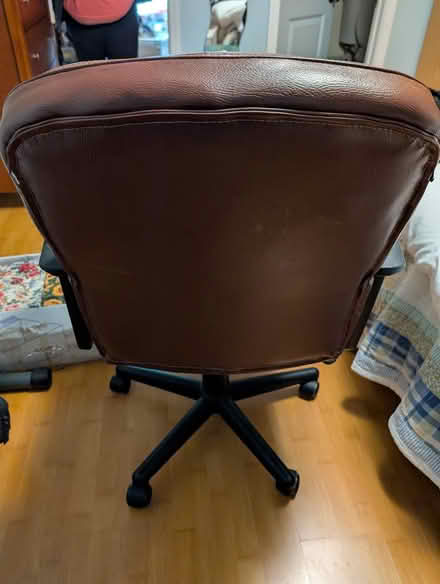 Photo of free Chair. Very comfortable (near Solano in Albany) #2