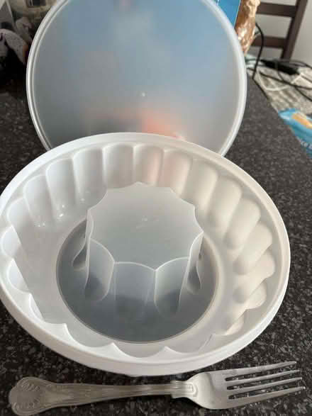 Photo of free Jelly moulder (Station Parade E17) #1