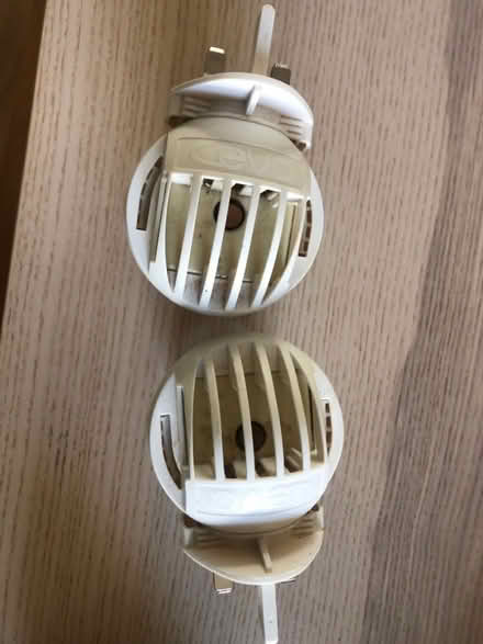 Photo of free Feliway pheromone diffusers (Kendal LA9) #1