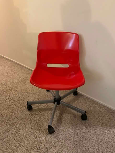 Photo of free Red Chair (Midtown Palo Alto) #1