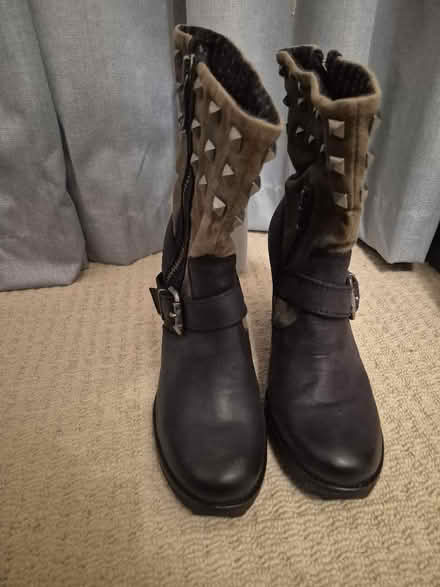 Photo of free Replay boots size 41 (Barons Court W14) #1
