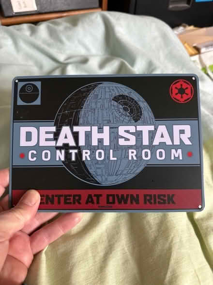 Photo of free Star Wars metal plaque (Woodley RG5) #1