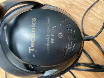 Photo of free Headphones with 3m cable (OX4 3) #1
