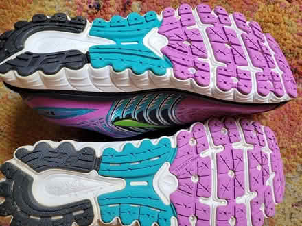 Photo of free Brooks Running Shoes for Women (West Knickerbocker, Sunnyvale) #1