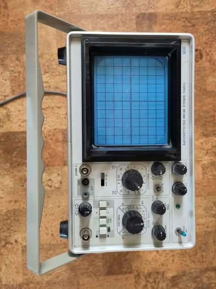 Photo of free 15MHz single beam analogue oscilloscope (CRO) (St Ives PE27) #4