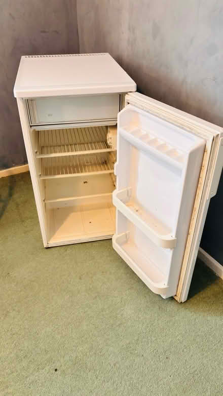 Photo of free Refrigerator Medium Size (Stevenage SG1) #2