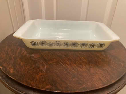 Photo of free Pyrex Oven Dish - vintage (Lemsford AL8) #2