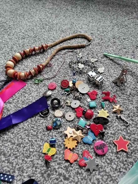 Photo of free Jewellery, ribbons, craft bits (B14) #3
