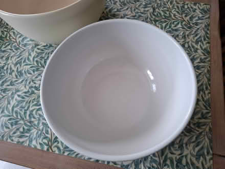 Photo of free 2 ceramic mixing bowls (Blairgowrie PH10) #2