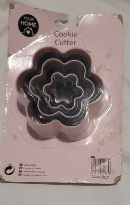 Photo of free Multiple baking accessories (CV2) #1
