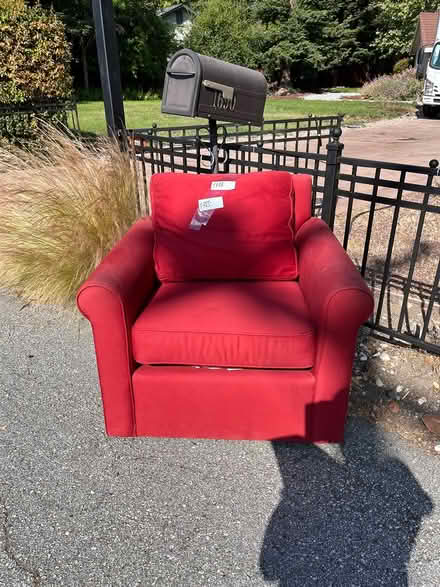 Photo of free pottery barn chair (Redwood City) #1