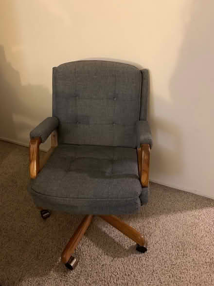Photo of free Comfortable Chair (Midtown Palo Alto) #1