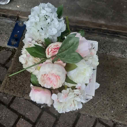 Photo of free Artificial flowers, nice decoration (Livingston EH54) #1
