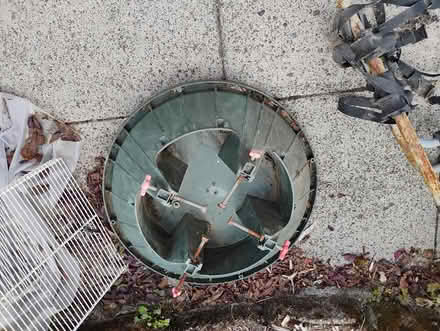 Photo of free Xmas tree stand (Fremont/Greenwood) #1