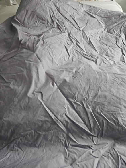 Photo of free Ted Baker King duvet cover + pillow (Shenley) #3
