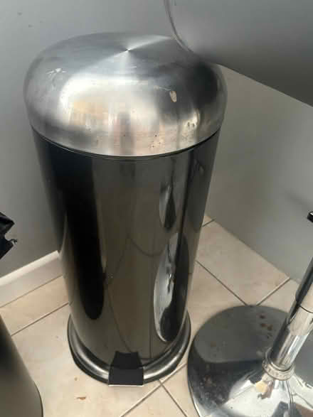 Photo of free Kitchen bin (B28 0DT) #1