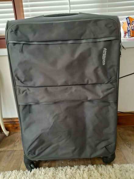 Photo of free A suitcase (Woodgate B32) #3