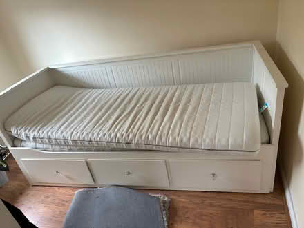 Photo of free Day bed/single bed/double bed (Lymm WA13) #1