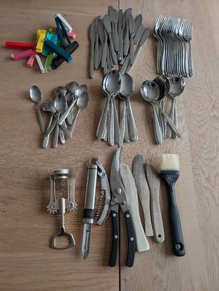 Photo of free Crockery, Glasses & Cutlery (Medbourne MK5) #3