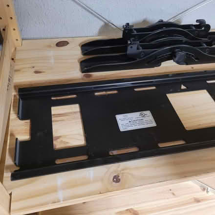 Photo of free TV wall mount heavy duty (200 lbs) (Bloomfield Township, Michigan) #2