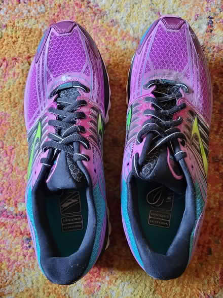 Photo of free Brooks Running Shoes for Women (West Knickerbocker, Sunnyvale) #2