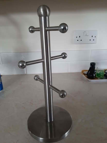 Photo of free mug tree (Rayleigh SS6) #1