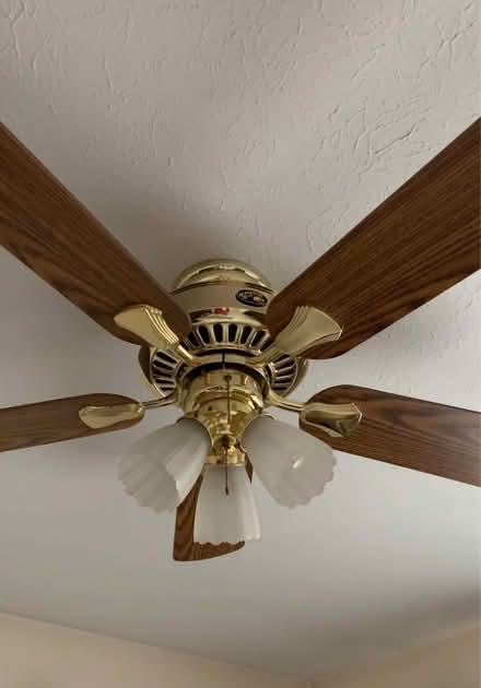 Photo of free Hampton Bay Ceiling Fan w/Light (Sagamore Hills/northfield) #1