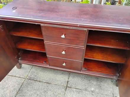 Photo of free Bureau/dresser (Fremont/Greenwood) #2