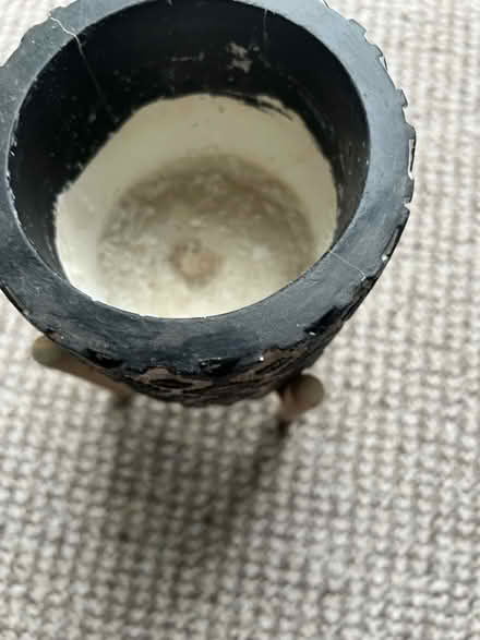 Photo of free Pot on stand small (Barry CF62) #4