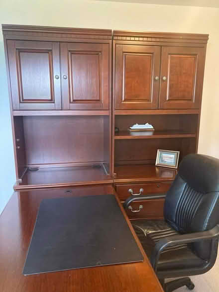 Photo of free Executive desk (Aurora/Oswego near Rush Copley) #1
