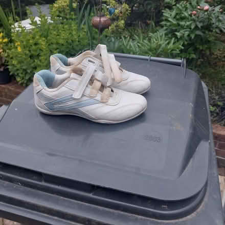 Photo of free Trainers (SY13) #1