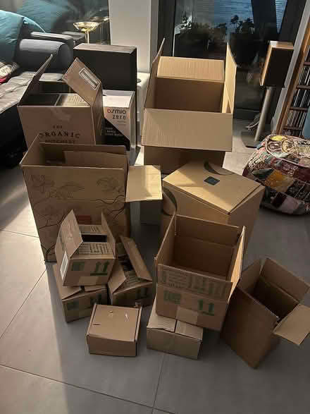 Photo of free Selection of sturdy cardboard boxes (SE1) #1