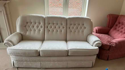 Photo of free 3 seater Sofa. Great condition (Charlton OX12) #1