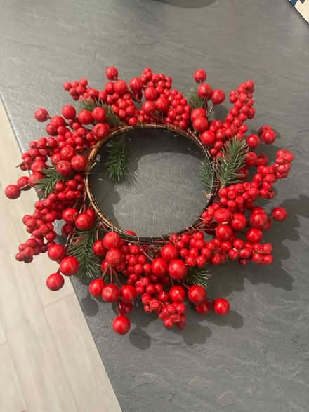 Photo of free Red cranberry Wreath (Purley) #1