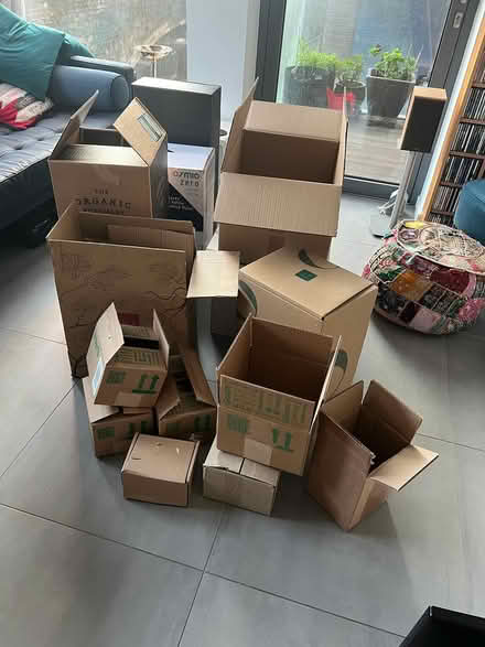 Photo of free Selection of sturdy cardboard boxes (SE1) #2