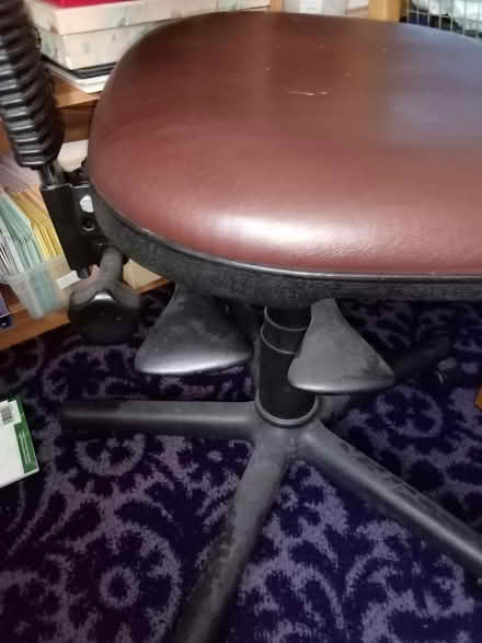 Photo of free Office chair on wheels adjustable (Tonbridge) #2