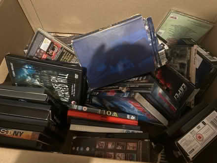 Photo of free Dvds (Aghalislone BT28) #1
