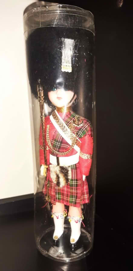 Photo of free National Costume Dolls (Castle MK40) #1