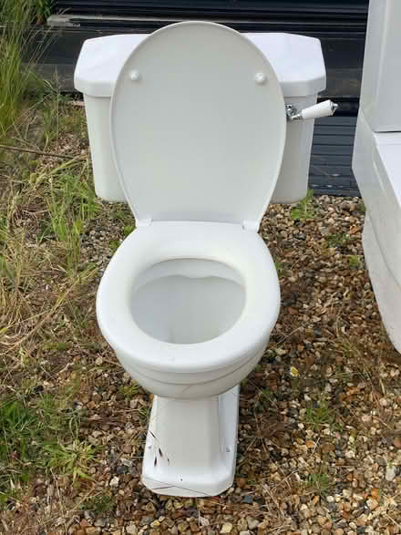 Photo of free Toilet with coupled cistern (Gosmore SG4) #1