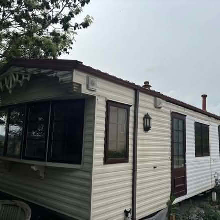 Photo of free Static Home - for removal or breaking down for parts (Kingston Bagpuize OX13) #1