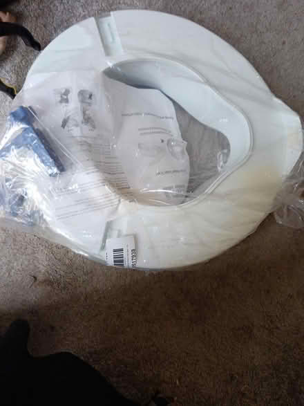 Photo of free New raised toilet seat (PR2) #3