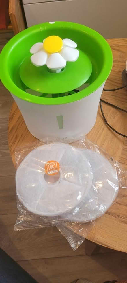 Photo of free Catit water fountain (Billinge WN5) #3