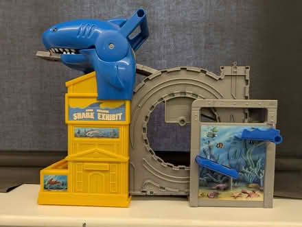 Photo of free Selection of Thomas the Tank railway sets and Hot Wheels (Pond Park HP5) #1