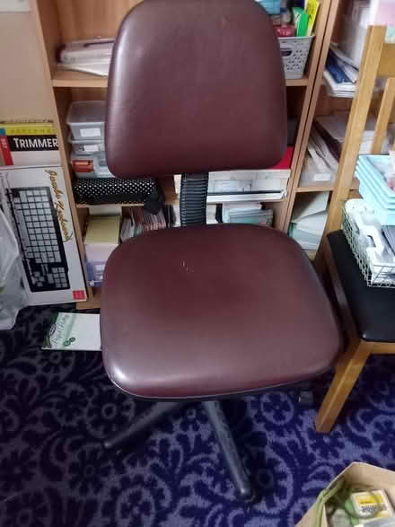Photo of free Office chair on wheels adjustable (Tonbridge) #1