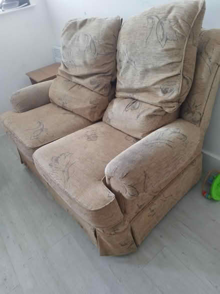Photo of free items in very good condition (MK42 bedford) #3