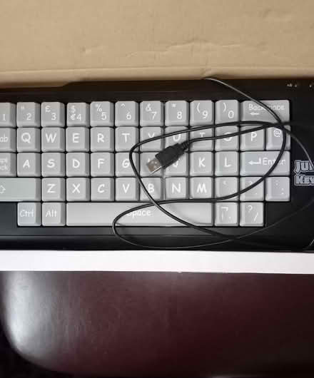 Photo of free Jumbo keyboard connects via USB (Tonbridge) #2