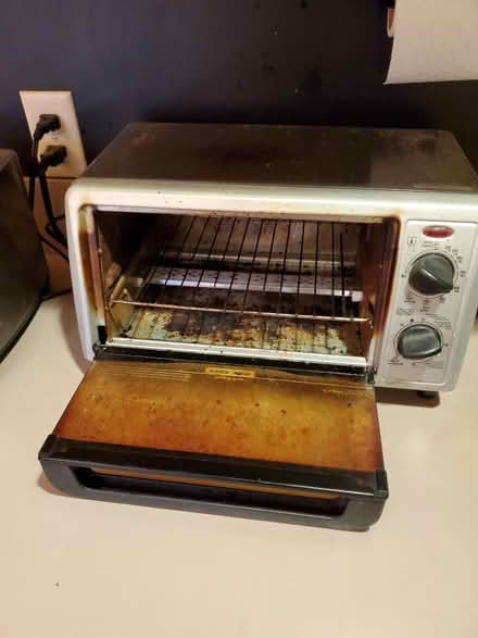 Photo of free Black and Decker toaster oven (Ravenna) #3
