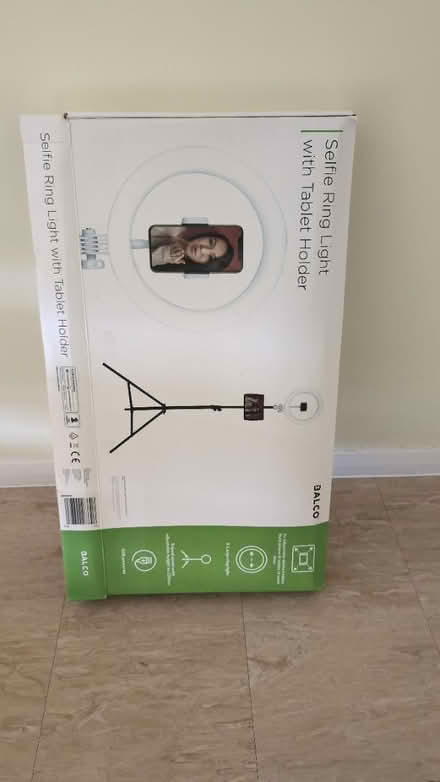 Photo of free Selfie ring light / tablet holder (Springfield CM1) #1