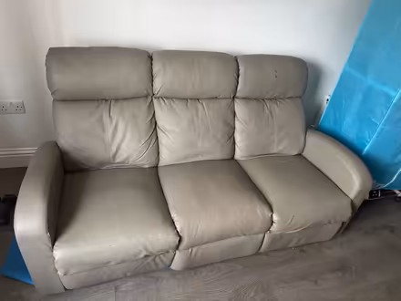 Photo of free Recliner (Bricknells Meadow OX28) #1
