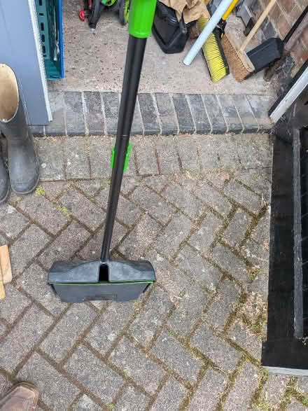 Photo of free Upright dustpan (Cannon Park CV4) #3